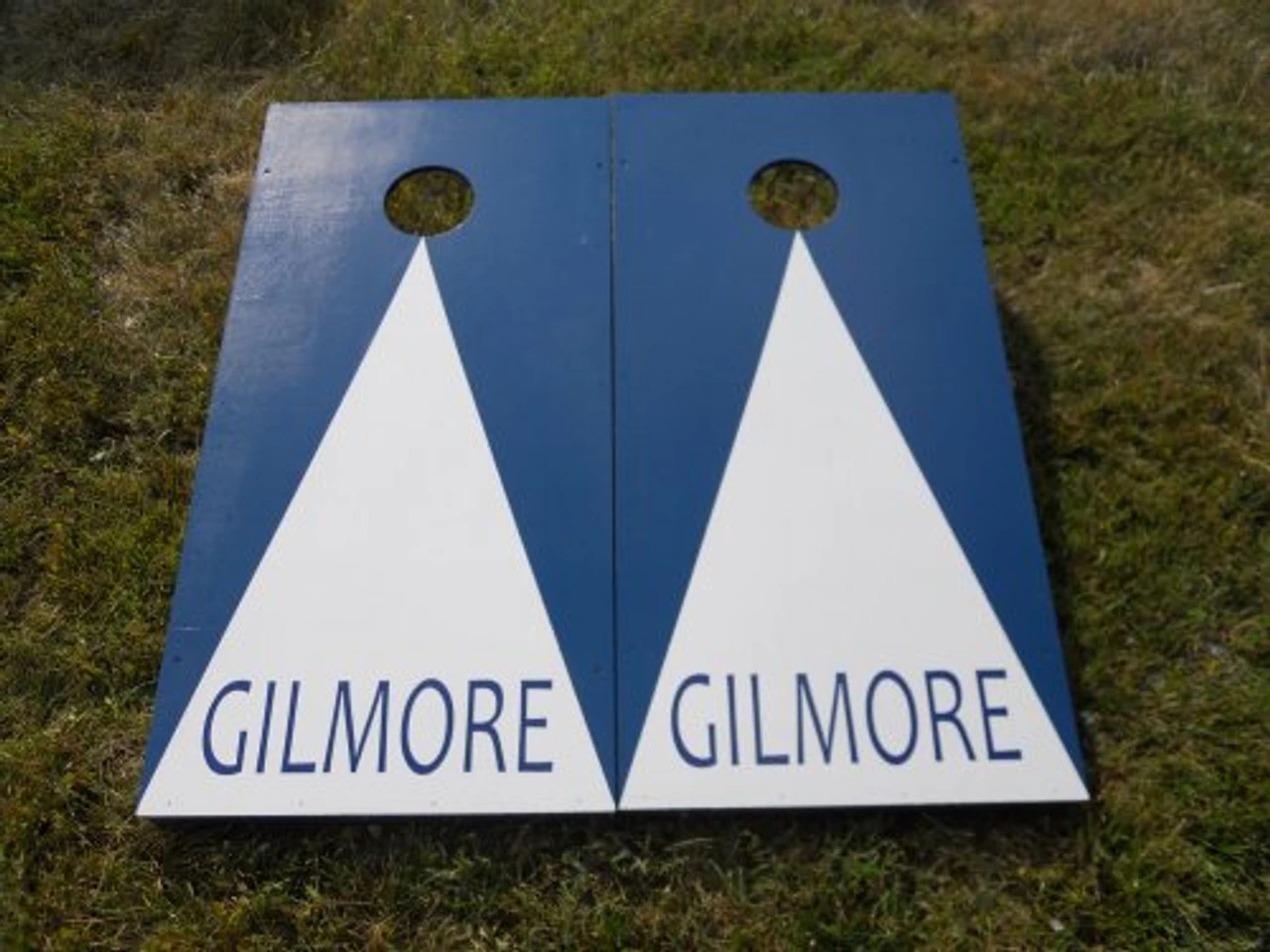 Personalized Pyramid Cornhole Set With Bags - Image 7