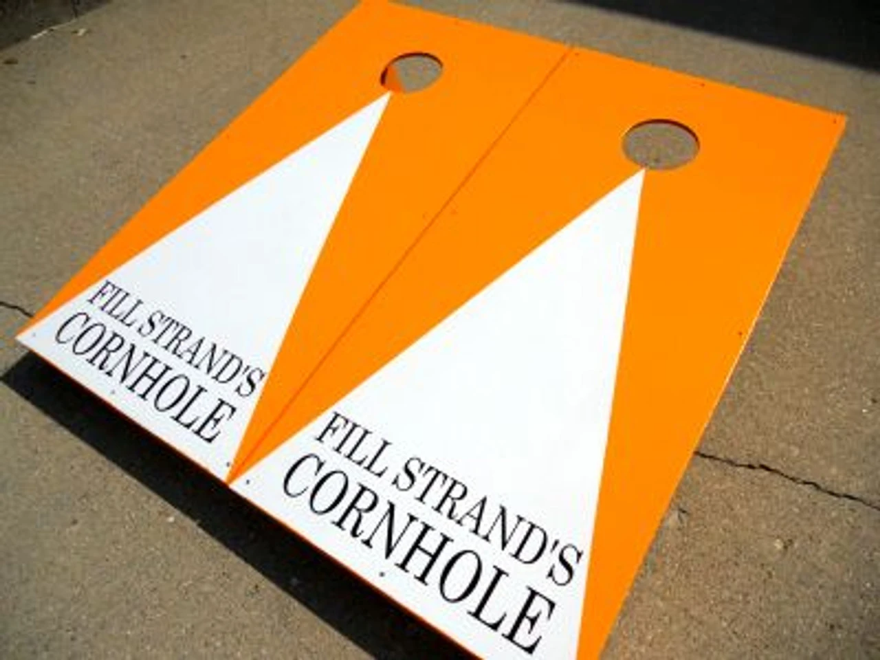 Personalized Pyramid Cornhole Set With Bags - Image 8